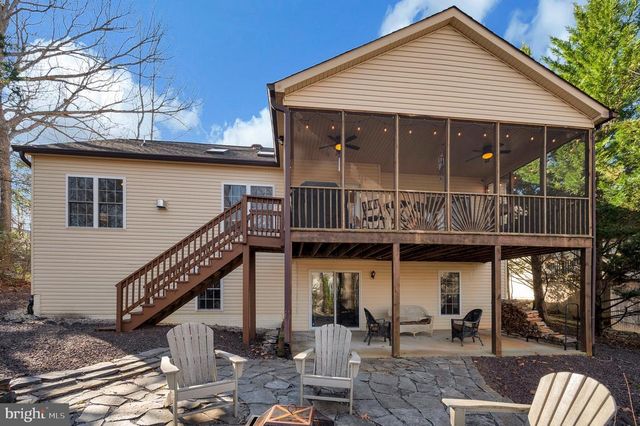 101 OAK CT, Locust Grove, VA 22508