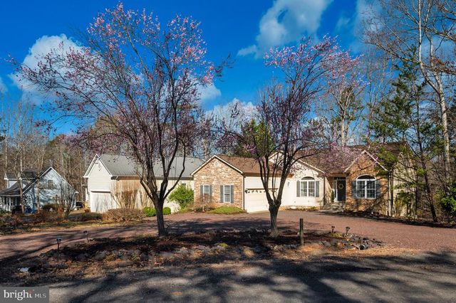 101 OAK CT, Locust Grove, VA 22508