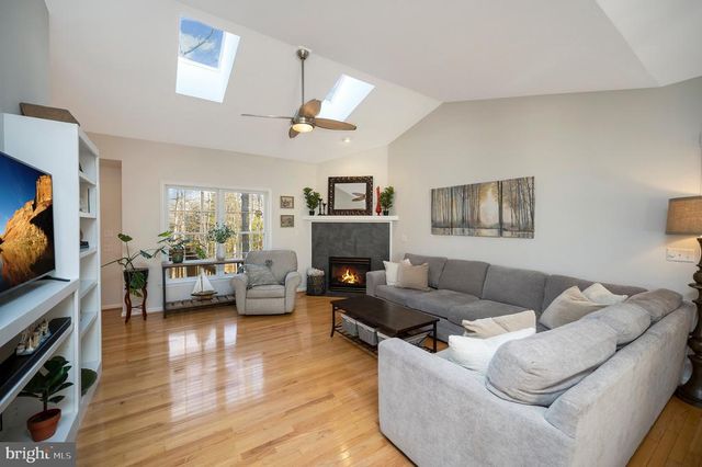 101 OAK CT, Locust Grove, VA 22508