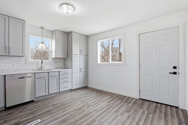 4600 CAROL, Rapid City, SD 57703