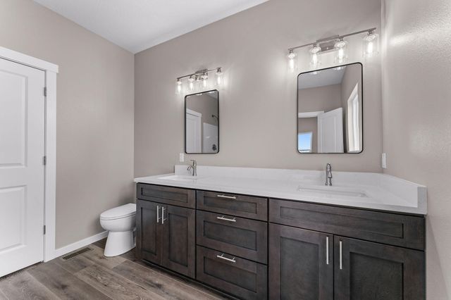 157 S Shining Mountain Drive, Cape Fair, MO 65624