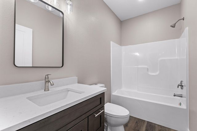 157 S Shining Mountain Drive, Cape Fair, MO 65624