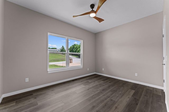 157 S Shining Mountain Drive, Cape Fair, MO 65624