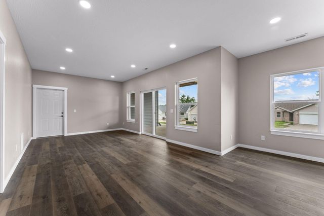 157 S Shining Mountain Drive, Cape Fair, MO 65624