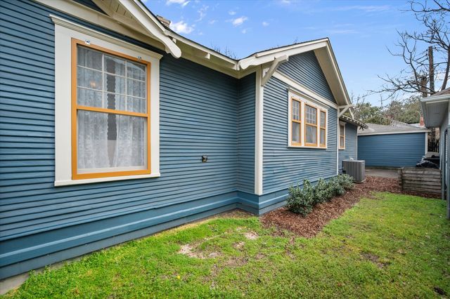 803 Hawthorne Avenue, Fort Worth, TX 76110