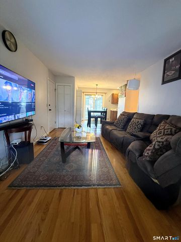 28 Colgate Drive, Manchester, CT 06042