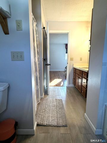 28 Colgate Drive, Manchester, CT 06042