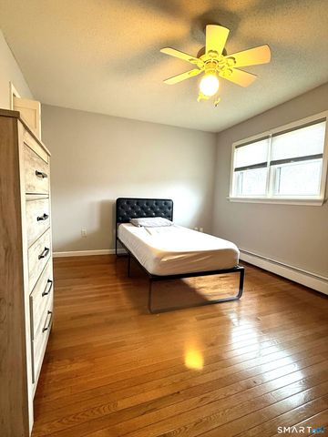 28 Colgate Drive, Manchester, CT 06042