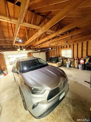 28 Colgate Drive, Manchester, CT 06042