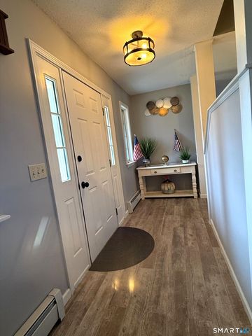 28 Colgate Drive, Manchester, CT 06042