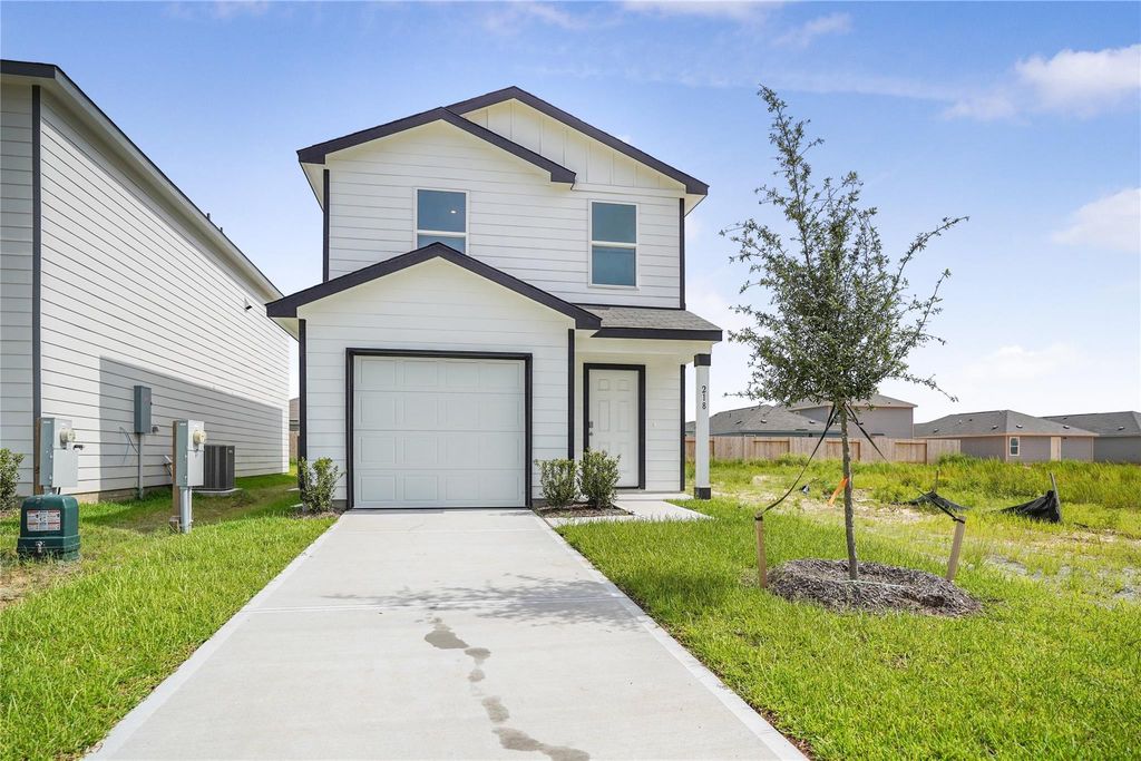 218 Road 590108, Cleveland, TX 77327