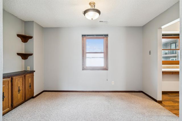 1115 Flammang Dr Apt 4, Waterloo, IA 50702