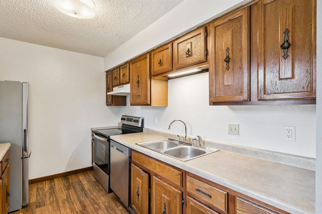 1115 Flammang Dr Apt 4, Waterloo, IA 50702