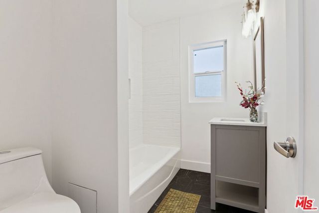 151 S Mountainview Avenue, Los Angeles, CA 90057