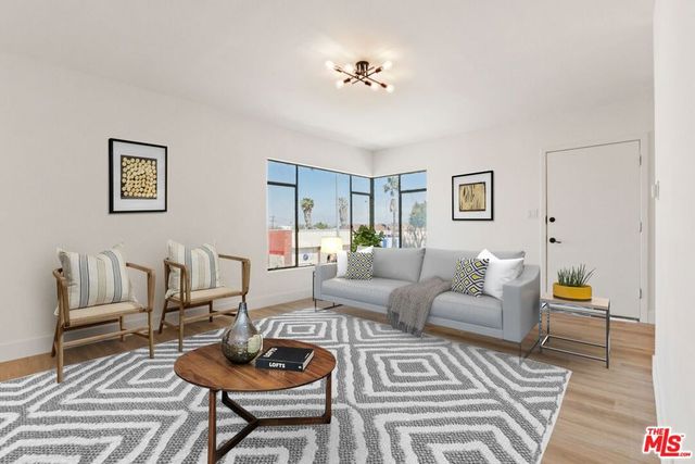 151 S Mountainview Avenue, Los Angeles, CA 90057