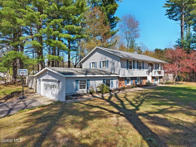 36 Evergreen Avenue, Clifton Park, NY 12065
