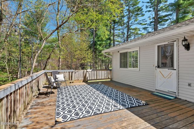 36 Evergreen Avenue, Clifton Park, NY 12065
