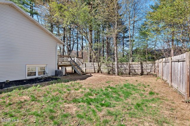 36 Evergreen Avenue, Clifton Park, NY 12065