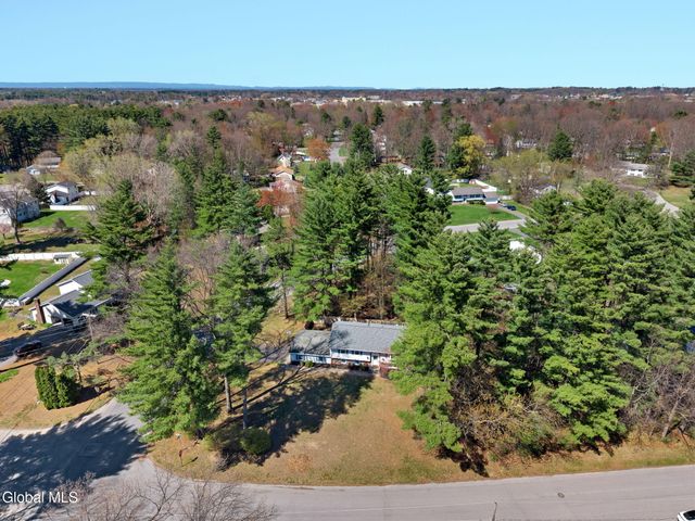 36 Evergreen Avenue, Clifton Park, NY 12065