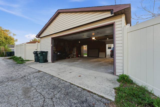 9035 Austin Avenue, Morton Grove, IL 60053