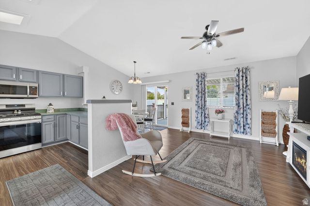 2190 W 1450 N, Layton, UT 84041