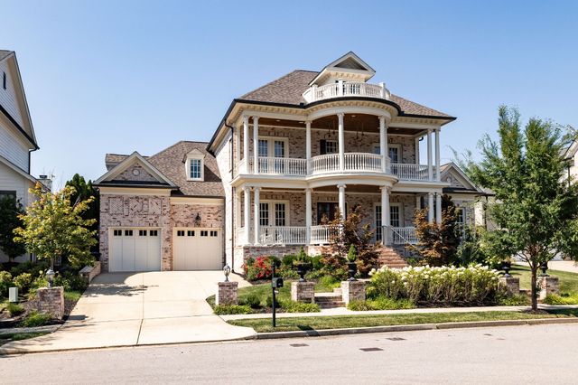 813 Stonewater Blvd, Franklin, TN 37064