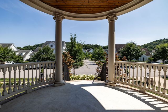 813 Stonewater Blvd, Franklin, TN 37064