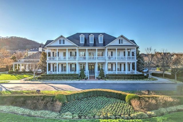 813 Stonewater Blvd, Franklin, TN 37064