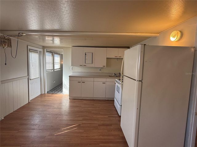 5104 LITTLE LAKE CT, Zephyrhills, FL 33542