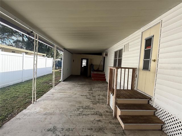 5104 LITTLE LAKE CT, Zephyrhills, FL 33542