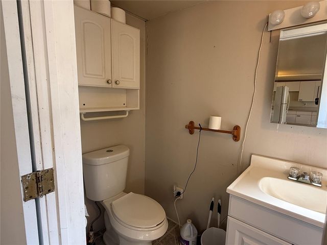 5104 LITTLE LAKE CT, Zephyrhills, FL 33542