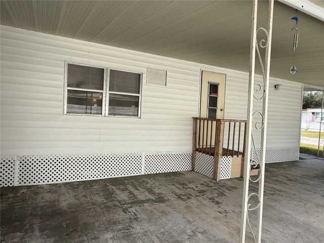 5104 LITTLE LAKE CT, Zephyrhills, FL 33542