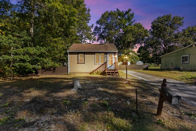 47 Lake Dr, Plymouth, MA 02360