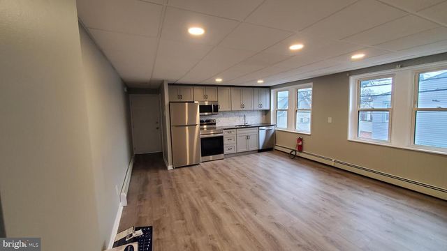 501 S BROADWAY TPKE, Gloucester City, NJ 08030