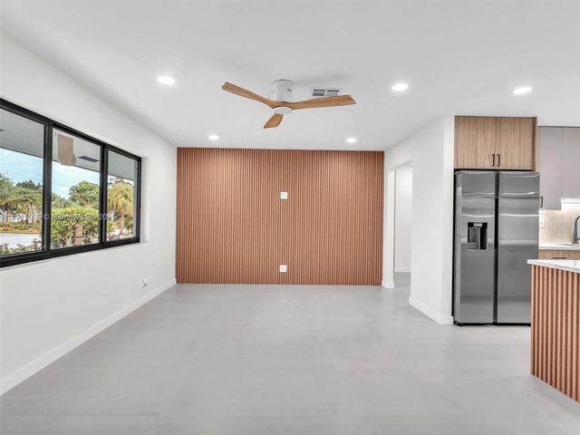 2120 NE 55th Ct, Fort Lauderdale, FL 33308