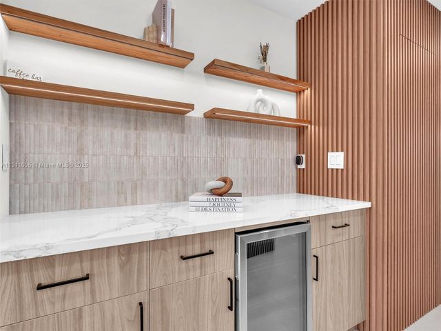 2120 NE 55th Ct, Fort Lauderdale, FL 33308