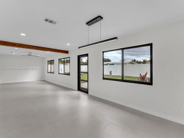 2120 NE 55th Ct, Fort Lauderdale, FL 33308