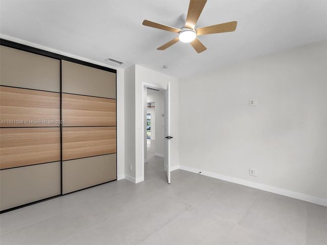 2120 NE 55th Ct, Fort Lauderdale, FL 33308