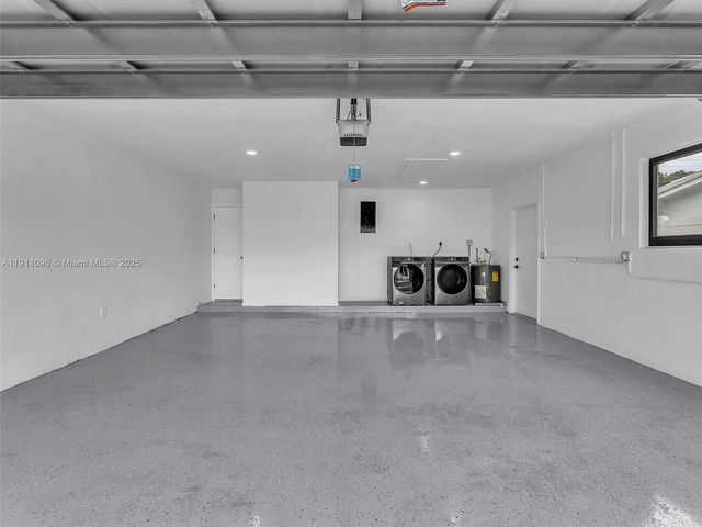 2120 NE 55th Ct, Fort Lauderdale, FL 33308