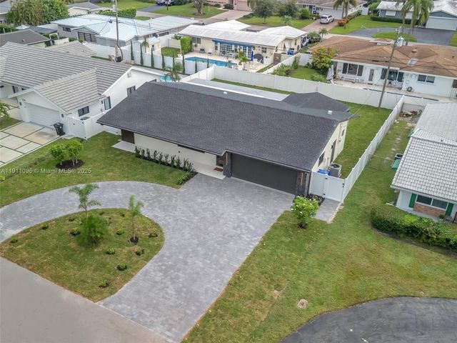 2120 NE 55th Ct, Fort Lauderdale, FL 33308