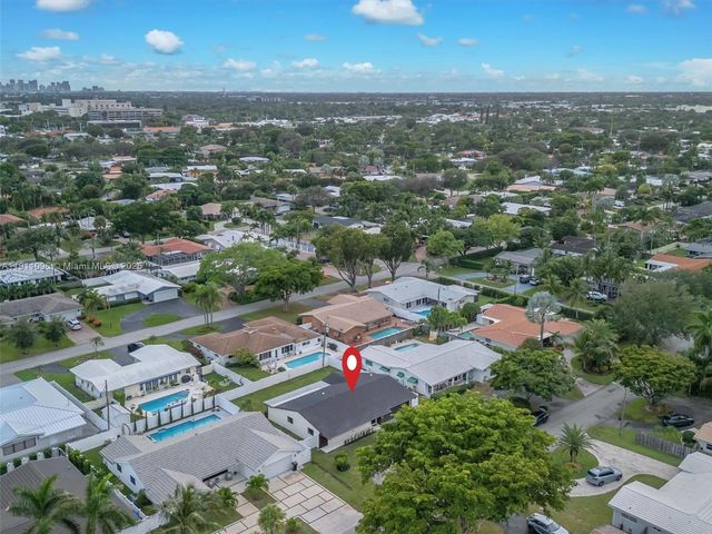 2120 NE 55th Ct, Fort Lauderdale, FL 33308