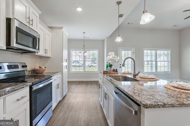 225 Alcovy Circle, Ellabell, GA 31308