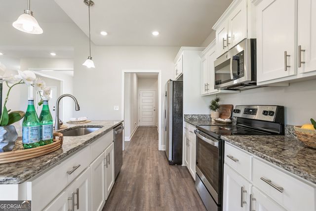 225 Alcovy Circle, Ellabell, GA 31308