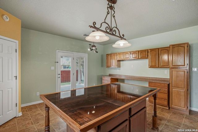 2102 Red Rock Crossing, San Antonio, TX 78245