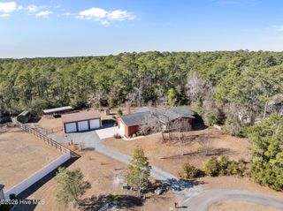 102 Fox Run Drive, Hampstead, NC 28443