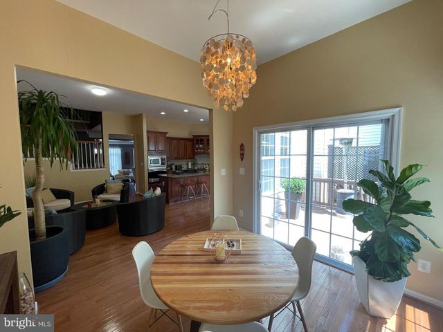 22098 AVONWORTH SQ, Broadlands, VA 20148