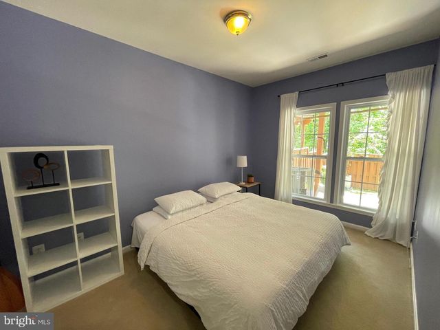 22098 AVONWORTH SQ, Broadlands, VA 20148