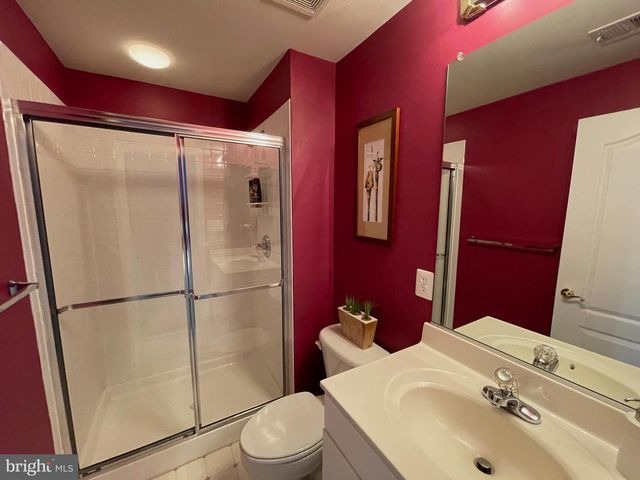 22098 AVONWORTH SQ, Broadlands, VA 20148