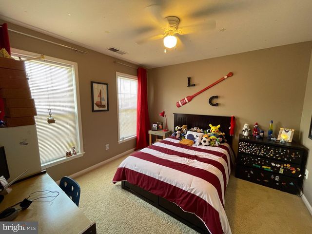 22098 AVONWORTH SQ, Broadlands, VA 20148