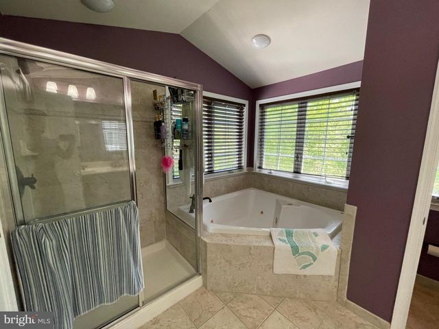 22098 AVONWORTH SQ, Broadlands, VA 20148